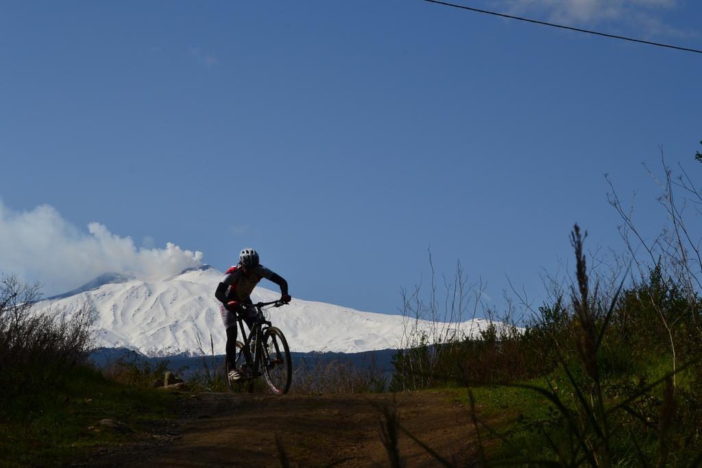 Etna Bike Holiday Zafferana Etnea Exterior photo